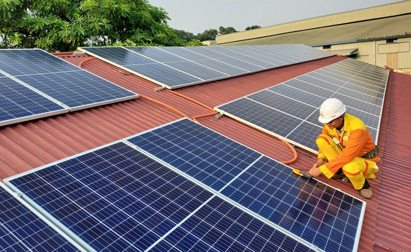 lắp đặt điện năng lượng mặt trời